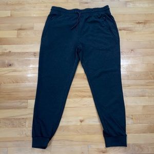 Men’s jogger sweatpants